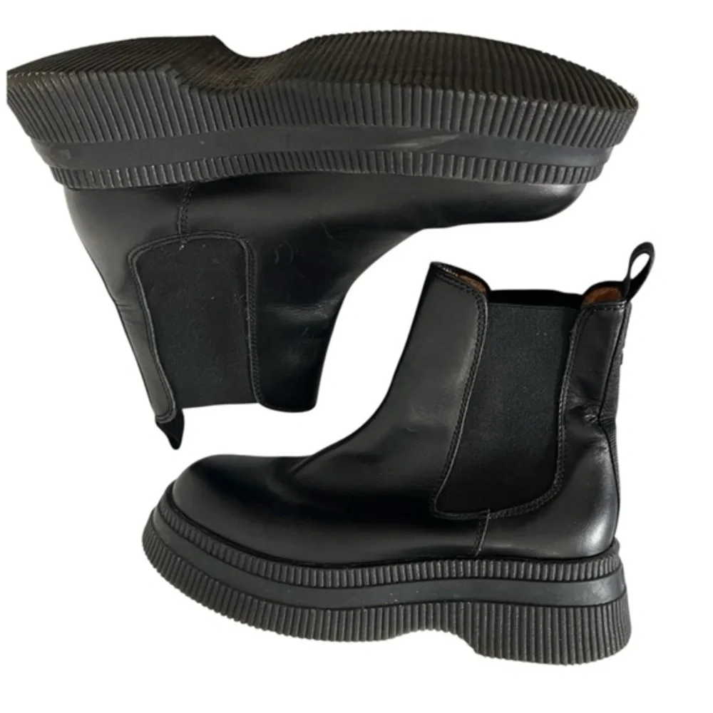 Ganni Black Leather‎ Chelsea Boots Women's US 8 Platform Lug Sole Grunge